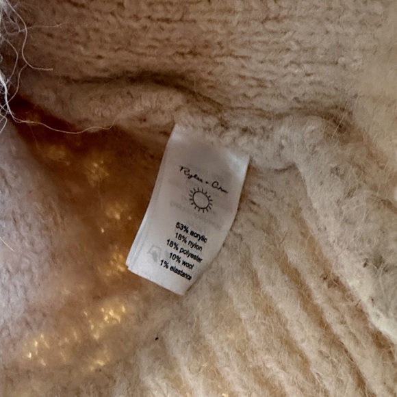 Rylee + Cru Cream Textured Sweater size M - Picture 5 of 7